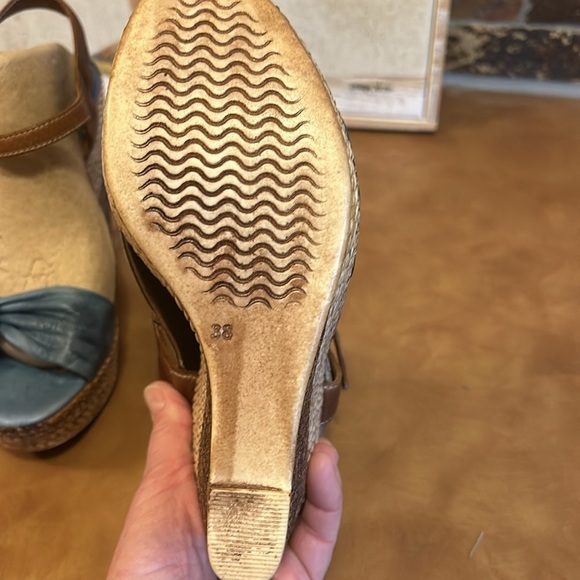 Gianvito Rossi Blue & Brown Leather High Platform Sandals  size 38 (7.5) - Picture 7 of 10